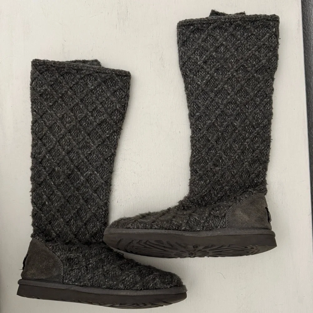 UGG Lattice Cardy Gray Knit Pull On 3 Button Sheepskin Lined Boots Size 5